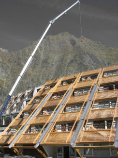 Charpente bois habillage d'une façade de bâtiment PIAU